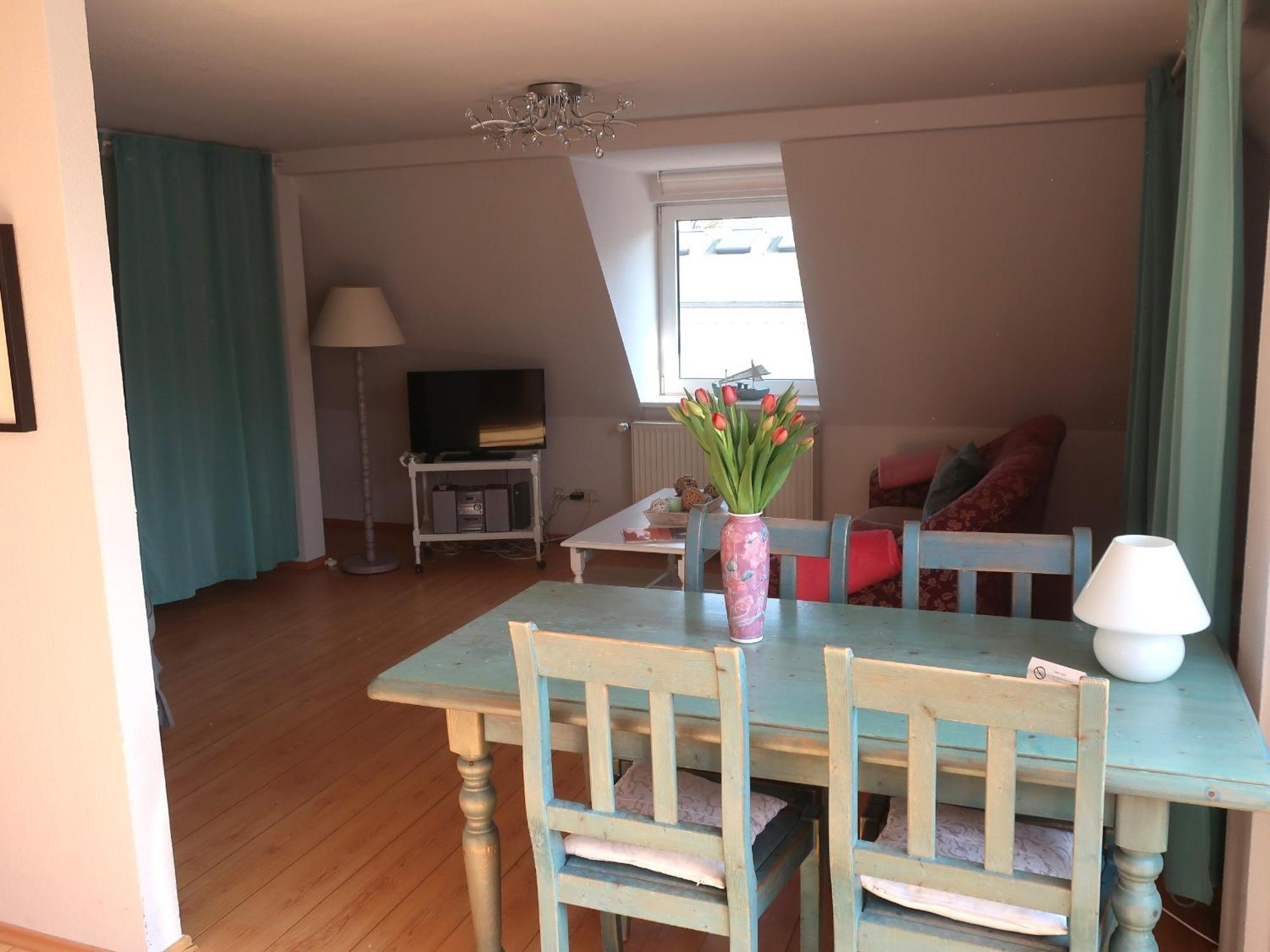 In Warnemuende Apartment